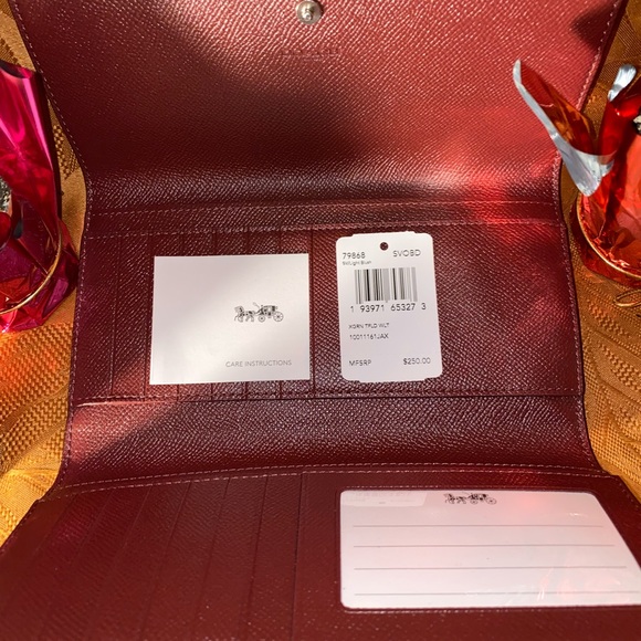 🆕 AUTHENTIC COACH TRIFOLD WALLET SV/LIGHT BLUSH - Picture 6 of 8